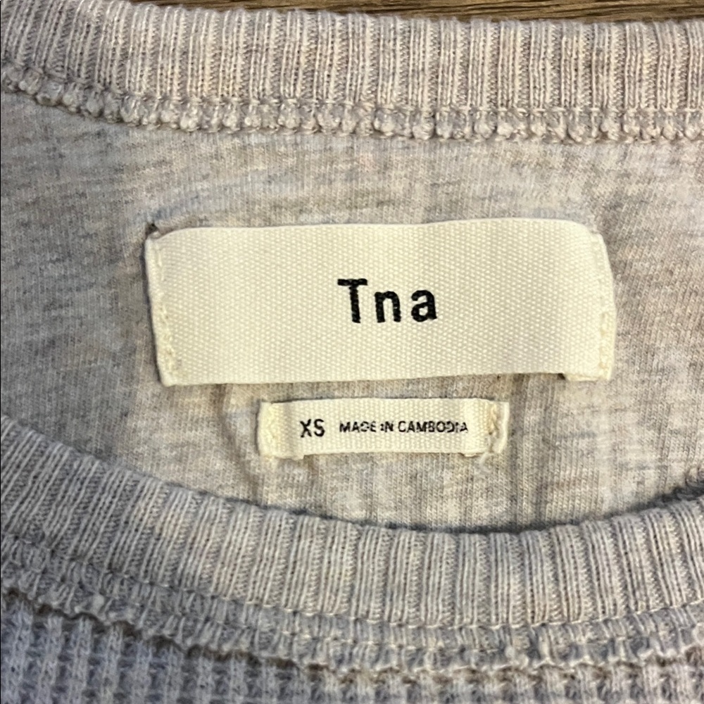 TNA Heather Gray Long Sleeve Tee - Picture 4 of 6